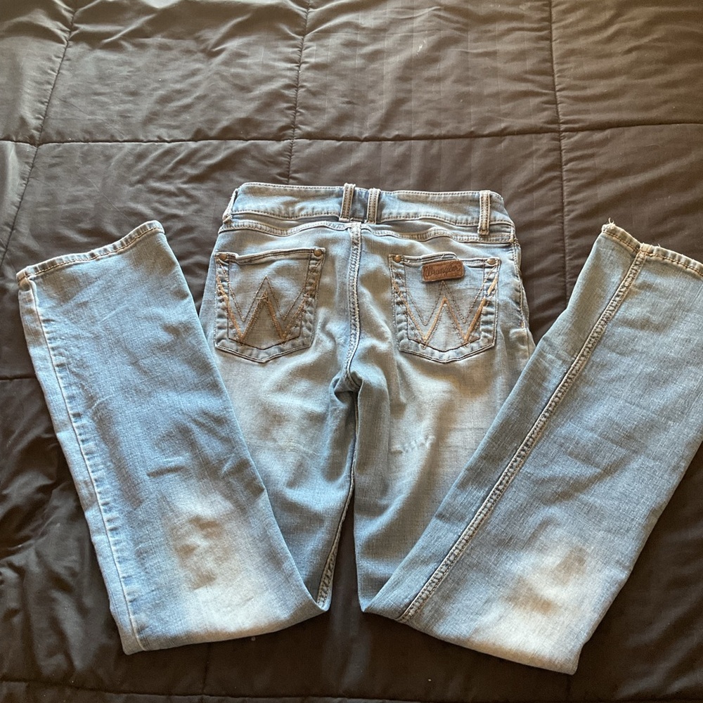 Wrangler Blue Straight Leg Jeans with Classic Fit